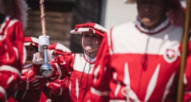 Wettbewerb, Tradition und auch Party am 83. Oberwalliser Tambouren- und Pfeiferfest in Unterbäch.