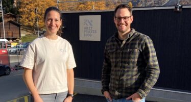 “Arztpraxis 1800 Saas-Fee/Saastal” kurz vor der Eröffnung: Zwei junge Einheimische aus dem Saastal übernehmen den neuen Betrieb.