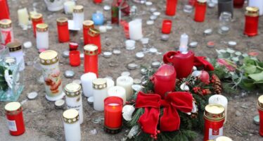 Stiftung für Brandopfer: Der Kanton Wallis gründet eine Stiftung für die Brandopfer von Crans-Montana und deren Angehörige mit einem Kapital von 10 Millionen Franken.