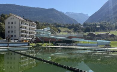 Der Hitzesommer 2026 sorgt in den Schwimmbädern Mühleye in Visp und Geschina in Brig für Eintrittsrekorde.