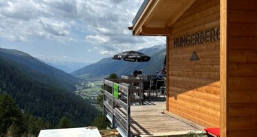 Am Hungerberg im Obergoms tut sich einiges: neuer Biketrail, saniertes Bergrestaurant und vielleicht bald eine neue Pendelbahn.