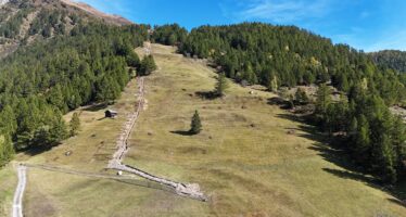 Ein neues Seilbahnprojekt am Hungerberg steht zur Diskussion. Ziel wäre es, den früheren Skiberg in ein Ganzjahresangebot zu überführen.