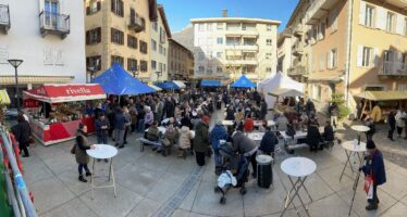 Bald ist es wieder soweit: Der Visper Weihnachtsmarkt zugunsten von Menschen mit einer Beeinträchtigung. Wir begleiteten die Vorbereitungen