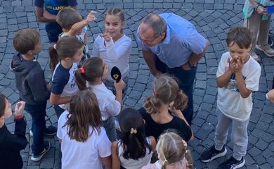 « Jugend partizipiert »: Das Projekt der Jugendarbeitsstellen JAST Oberwallis motiviert Kinder und Jugendliche für Politik. Unser Besuch in Raron.