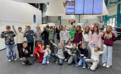 Zukunftstag: 21 Jugendliche schnupperten heute Medienluft bei Kanal9, rro und Walliser Bote