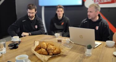 Die Visper Löwen im Playoff-Modus: Titelverteidiger EHC Visp startet gegen Basel in die entscheidende Phase.