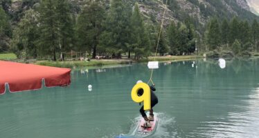 Kanal9 Sommerserie: “Ds Niini unnerwägs” bei einer einmaligen Wasser-Action im Oberwallis