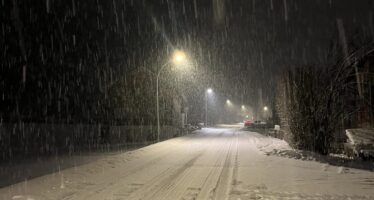 Neuschnee: Der Winter kehrt zurück und der Ski-Tourismus atmet auf