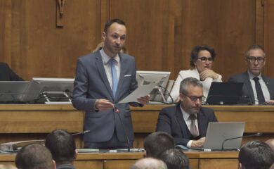 Wenn die Teuerung teuer wird: Der 20 Millionen Franken-Nachtragskredit für die Gesundheitsdienststelle