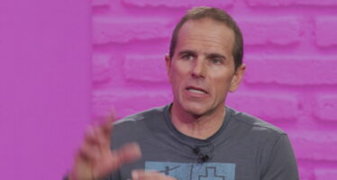 „Komfortzona“: Didier Plaschy hat den Skiweltcup als Fahrer, Trainer und Experte erlebt. Der Walliser erzählt von grossen Rennen, schwierigen Phasen und warum ihn der Skisport bis heute nicht loslässt.