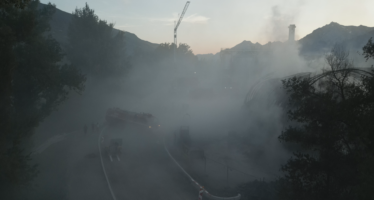 Grossbrand in Uvrier: Brandherd unter Kontrolle, Waldbrandrisiko aber noch da