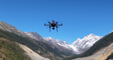 Swisscom startet Pilotprojekt: Hochmoderne Drohnen überwachen zerstörtes Dorf Blatten