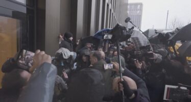 Situation eskaliert: Opferfamilien beschimpfen Besitzerpaar der Bar Le Constellation massiv