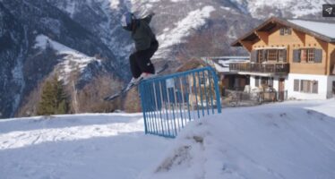 Der junge Walliser Freestyle-Skifahrer Nevio Andenmatten sorgt in Grächen auch mit einem eigenen Funpark für Aufsehen.
