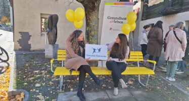 “Hängertu”-Bänke in Visp: Gesundheit beginnt dort, wo Menschen miteinander in Kontakt kommen.