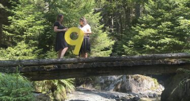 Kanal9 Sommerserie: “Ds Niini unnerwägs” mit den Walliserhexen. Gisela Hutter und Silvia Meichtry geben einen Einblick in ihre Welt.