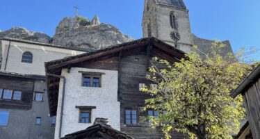 Kunst schreibt Geschichte: In Niedergesteln im altehrwürdigen Wefa-Haus aus dem 13. Jahrhundert