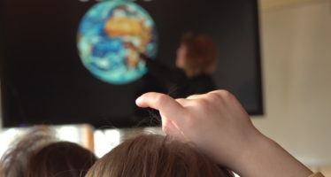 A Ovronnaz, le système solaire expliqué aux enfants
