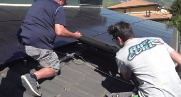 Photovoltaïque: devenir son propre ouvrier pour monter sa toiture solaire
