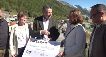 Blatten: Canal9 | Kanal9 remet un chèque de 577’864 francs aux autorités