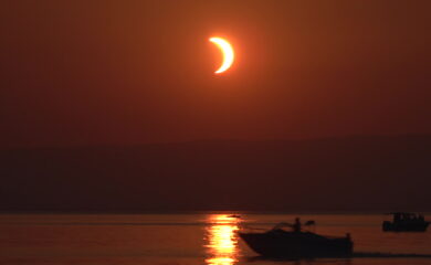 Astronomie: émotion totale pour l&rsquo;éclipse partielle