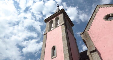 L&rsquo;église rose de Trient, une star du paysage en passe d&rsquo;être rénovée