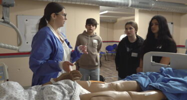 Hôpital miniature pour les jeunes: «J&rsquo;aime bien aider les gens et les soigner. Ça m&rsquo;intéresse beaucoup»