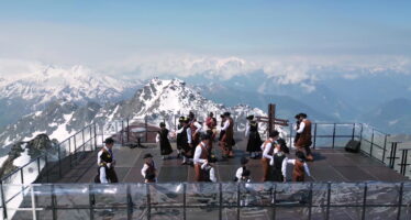 Du folklore au sommet du Mont-Fort