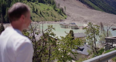 Un an après, le retour émouvant des premiers habitants à Blatten