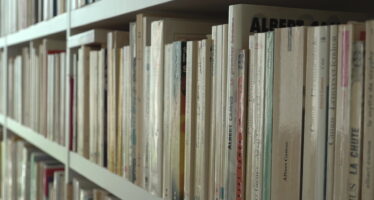 Les écrivains veulent des bibliothèques au lycée-collège