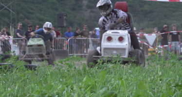 Dorénaz célèbre la 10e édition de la course tracteur tondeuse