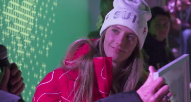 Camille Rast fêtée à Cortina après sa médaille d&rsquo;argent en slalom
