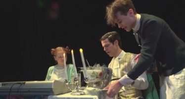 Das Studentheater des Kollegiums in Brig führt Goldonis Komödie “Der Diener zweier Herren” auf