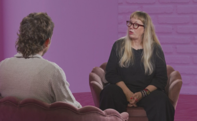 « Komfortzona »: Carmen Werner ist Regisseurin vom « Wilt Mandji ». Sie erzählt warum das Stück so alt ist und wieso es gar nicht aus dem Wallis kommt.