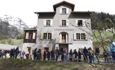 Alte Hoteldame sanft saniert: Wiedereröffnung des altehrwürdigen Hotel Langgletscher zuhinterst im Lötschental