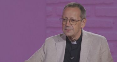 « Komfortzona »: Paul Martone ist in Leukerbad als Sohn eines Gastarbeiters aufgewachsen. Er hat Theologie und Philosophie studiert und ist seit drei Jahren Domherr und Mde