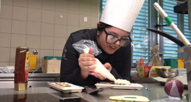 Leandra Melo remporte la saison 2 de «Futurs Chefs !»