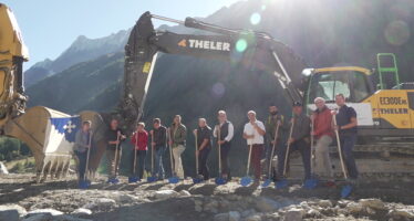 Reconstruction de Blatten: une première pierre symbolique posée 4 mois après la catastrophe