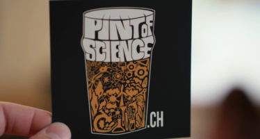 «Pint of Science»: quand les scientifiques dialoguent avec le public autour d’un verre