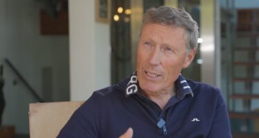 « PIRMIN »: Pirmin Zurbriggens Lebensgeschichte wird in einem Buch veröffentlicht. Autor des Buches ist Sportjournalist Roman Lareida. In 20 Kapiteln erzählt er die Geschichte der Skilegende so persönlich wie noch nie.