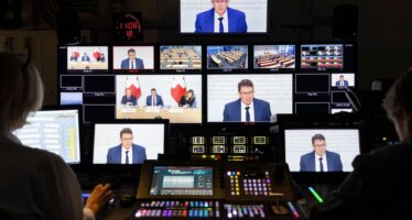 Befürworter sprechen von Entlastung, Gegner von medialer Ausdünnung: Was bedeutet die SRG-Initiative für das Wallis?