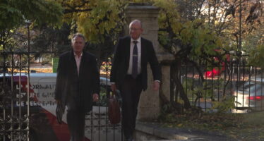 Procès: L’UDC du Valais romand attaque deux artistes à cause d’un mot-croisé