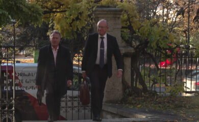 Procès: L’UDC du Valais romand attaque deux artistes à cause d’un mot-croisé