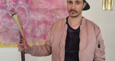 Karrierewechsel mit Farbe: Der frühere Hockeyspieler Philippe Seydoux präsentiert im Wallis erstmals seine Kunstwerke.