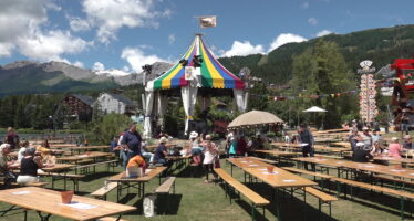 «Donnschtig-Jass»: Crans-Montana joue son atout suisse-allemand