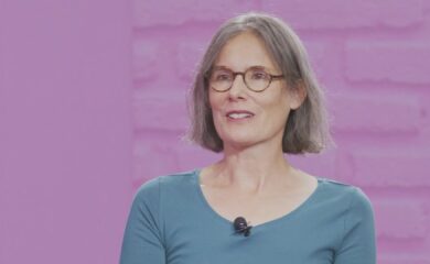 « Komfortzona »: Ein Rasen, auf den sich Wildtiere vor einer Feuersbrunst retten, bildet die Ausgangslage für Marianne Künzles neuesten Roman. Er bewegt sich zwischen der Schweiz und Australien. Die Hauptfigur hadert mit den Folgen des Klimawandels und ihren eigenen Handlungen.