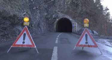 Im Juni schon wieder offen: Nach dem Steinschlag im Tunnel Richtung La Tzoumaz informiert heute der Kanton über das weitere Vorgehen