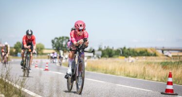 A Hawaï, la jeune triathlète Nina Broccard va découvrir la Mecque de l’Ironman
