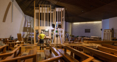 Zerbrechliche Fracht: Die Herz-Jesu Kirche in Brig bekommt neue Orgel
