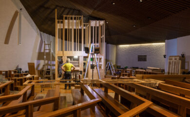 Zerbrechliche Fracht: Die Herz-Jesu Kirche in Brig bekommt neue Orgel